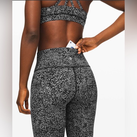 Lululemon Wunder Under High-Rise Full-On Luxtreme 28" White Black Legging 4 - Picture 5 of 9